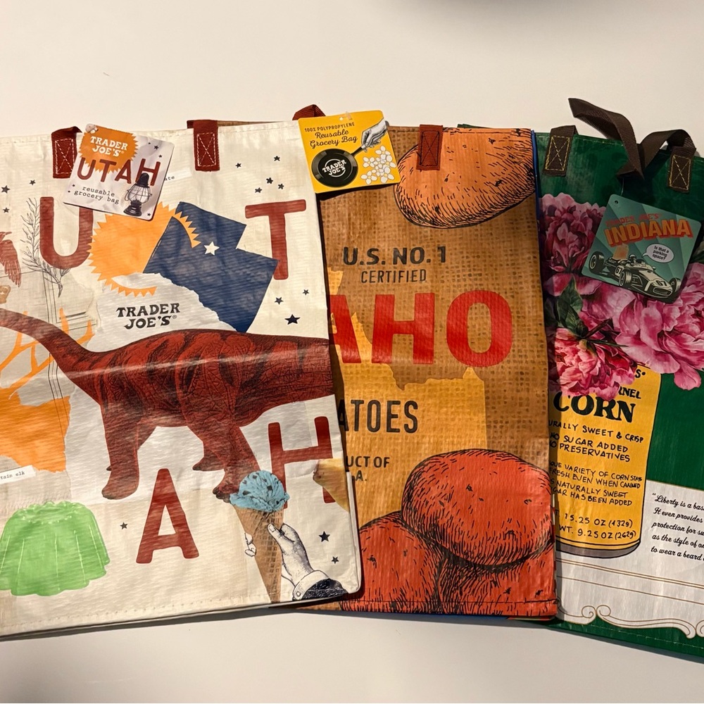12 Trader Joe’s Reusable Grocery Bags Set - Picture 3 of 5